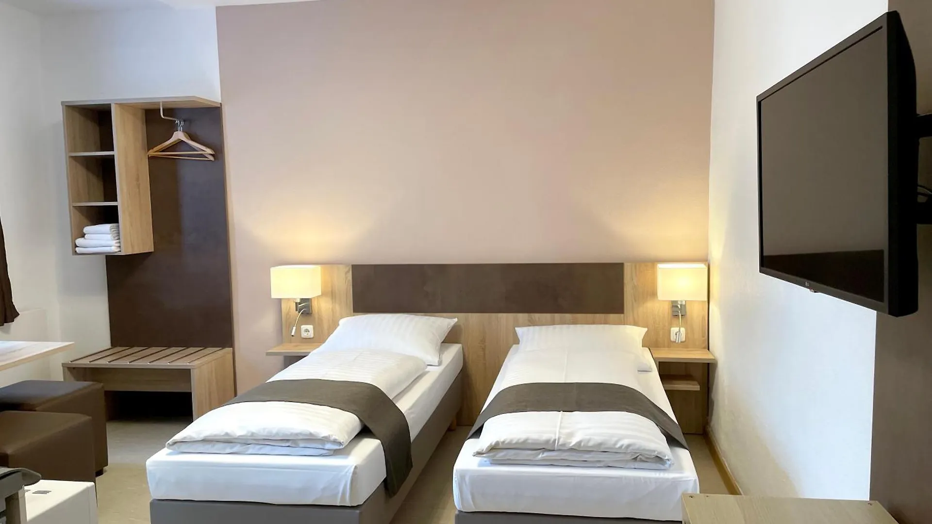 Barsbuttel Hana Aparthotel