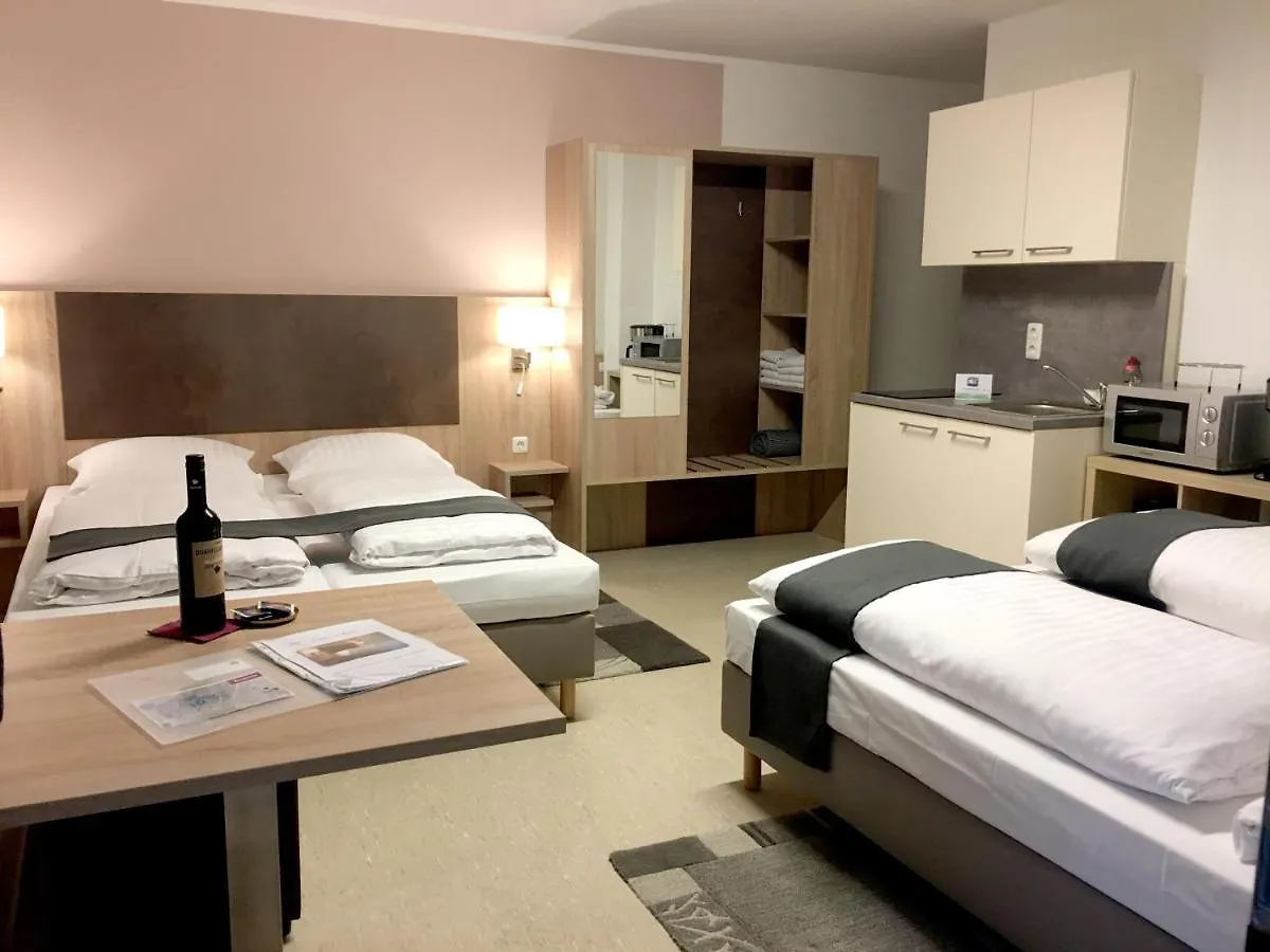 Barsbuttel Hana Aparthotel 2*,  גרמניה