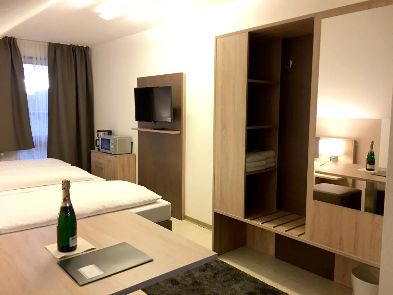 Hana Aparthotel Barsbuttel Hotel